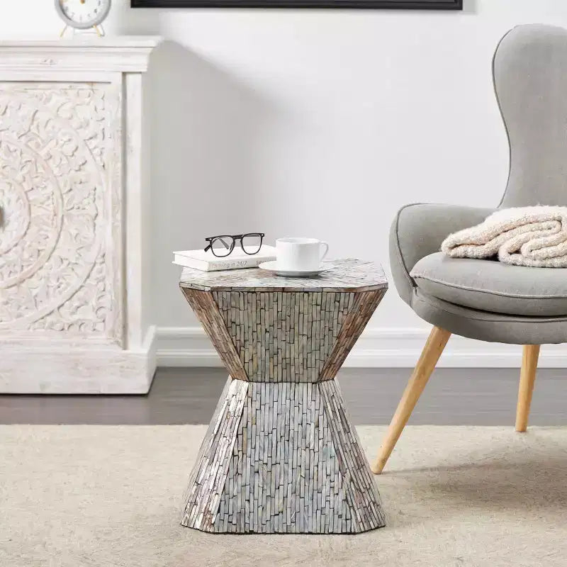Olivia & May Tavolino d'Appoggio a Clessidra Geometrico in Madreperla con Motivo a Mosaico Lineare Grigio: Stile Bohemien, Nessun Montaggio Richiesto