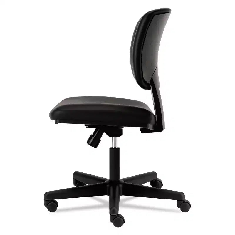 Sedia operativa in pelle serie Volt supporta fino a 113 kg, altezza seduta da 45,72 a 56,52 cm, nera